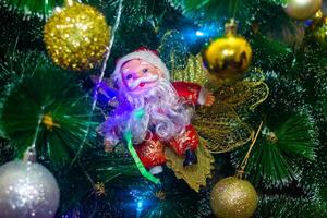 Noël arbre avec cadeau des boites, Noël arbre et cadeaux, Noël arbre et décorations photo