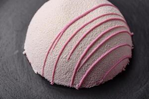 délicieux sucré coloré mochi desserts ou la glace crème avec riz pâte et garnitures photo