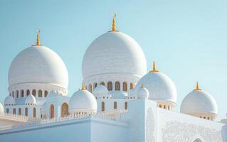 ai généré sublime mosquée sous une vibrant bleu ciel photo