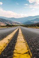 ai généré Jaune partage rayures sur le Autoroute élongation dans le horizon photo