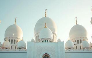 ai généré merveilleux mosquée en dessous de une clair azuré ciel photo