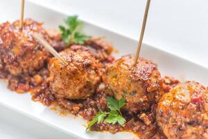 dinde Boulettes de viande brochettes photo