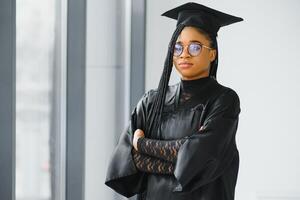 une jolie africain américain femme diplômé photo