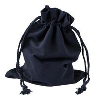 une noir Toile sac lié avec une corde. le sac est isolé sur une blanc Contexte photo