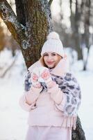 magnifique souriant femme hiver portrait photo