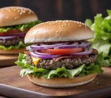 ai généré fermer de une Hamburger avec sésame la graine chignon, laitue, tomates, rouge oignons, bacon, et une du boeuf petit pâté sur une en bois surface avec salade feuilles dans le Contexte photo