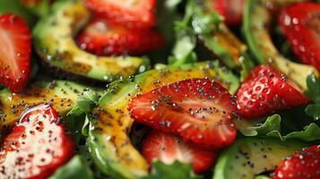 ai généré une fraise Avocat salade, avec mûr Avocat tranches, juteux des fraises, et mixte légumes verts photo