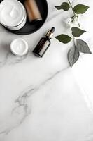 ai généré minimaliste soin de la peau essentiel flatlay photo