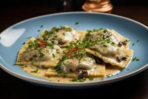 ai généré crémeux assiette champignon Ravioli. produire ai photo