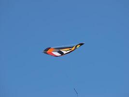 Berkeley, Californie, 2010 - haute performance cerf-volant en volant dans bleu ciel photo