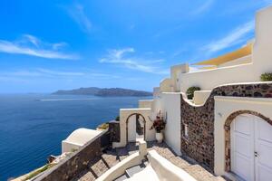 Grèce, grec îles croisière, scénique panoramique mer vues de Haut perspective de oia photo