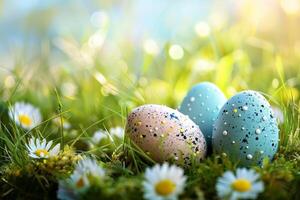ai généré coloré Pâques des œufs décoré avec motifs repos sur vibrant printemps herbe au milieu de fleurs sauvages, baigné dans lumière du soleil photo