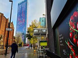 plus magnifique faible angle vue de central Ouest croydon Londres ville de Angleterre Royaume-Uni pendant nuageux et pluvieux journée. novembre 20e, 2023 photo