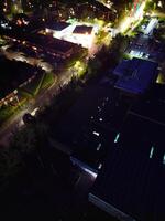 haute angle nuit métrage de illuminé central welwyn jardin ville de Angleterre, uni Royaume, Mars 1er, 2024 photo