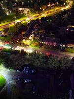 haute angle nuit métrage de illuminé central welwyn jardin ville de Angleterre, uni Royaume, Mars 1er, 2024 photo