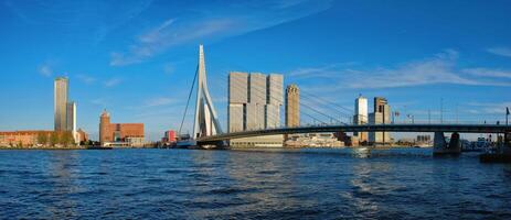 Rotterdam paysage urbain , Pays-Bas photo