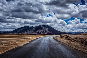 manali-leh Autoroute. ladakh, Inde photo