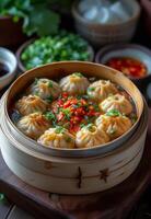 ai généré à la vapeur baozi ou Dumplings dans bambou bateau à vapeur avec épicé le Chili sauce photo