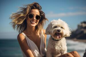 ai généré positif Jeune femme avec ami chien à mer, souriant femme avec duveteux blanc petit animal de compagnie Extérieur photo