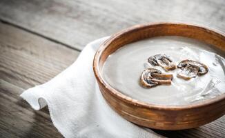 bol de crémeux champignon soupe photo