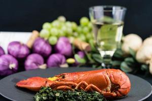 homard aux épinards et risotto au safran photo