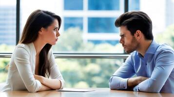 ai généré divorce conflit, en colère homme et femme conjoints choc à le négociation tableau, génératif ai photo