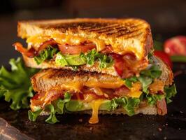 ai généré une savoureux grillé fromage sandwich avec bacon, laitue, tomate et Avocat photo