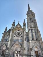 vieux catholique cathédrale bâtiment dans Irlande. Christian église, ancien gothique architecture photo