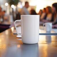 ai généré blanc agresser sur Extérieur restaurant table photo