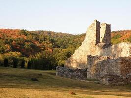 Château ruines à l'automne photo