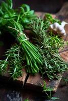 ai généré Frais herbes et Ail sur en bois Coupe planche photo