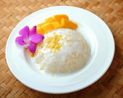 dessert thaï, mangue avec riz gluant.