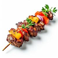 ai généré Viande brochette avec des légumes isolé sur blanc Contexte photo