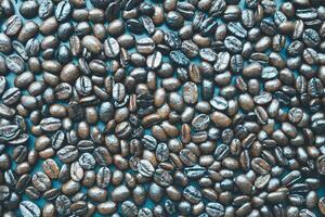 grains de café torréfiés. photo