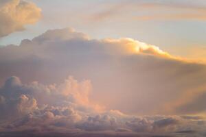 Cumulus à l'heure du coucher du soleil, cloudscape photo