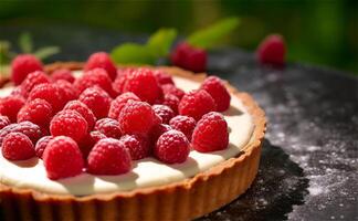 ai généré délicieux rouge framboise Tarte avec crème sur une noir surface avec en poudre sucre et légumes verts sur le Contexte. copie espace. photo