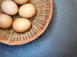 oeufs dans la cuisine photo