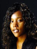portrait Jeune africain américain femme sur foncé Contexte photo