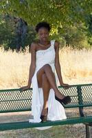 Jeune africain américain adolescent fille Extérieur robe photo
