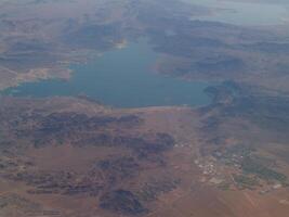 aérien coup de petit ville et Lac uni États photo