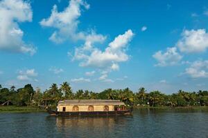 péniche sur Kerala les backwaters, Inde photo