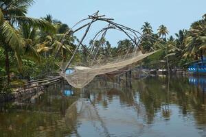 chinois filets de pêche dans Kerala, Inde photo