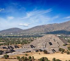 pyramide de la lune. teotihuacan, mexique photo