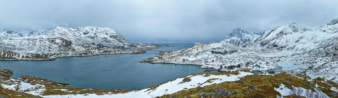 panorama de norvégien fjord, lofoten îles, Norvège photo