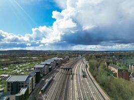 haute angle vue de central chemin de fer station de Oxford ville, Angleterre Royaume-Uni. Mars 23, 2024 photo