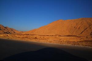 volcanique montagnes formation dans le baloutchistan sur 2023-08-12 photo