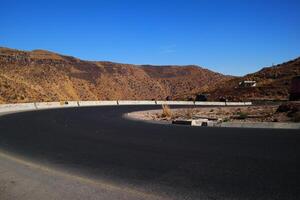 volcanique montagnes formation dans le baloutchistan sur 2023-08-12 photo