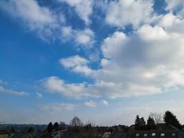 aérien vue de Britanique ville et Résidentiel district de luton. photo