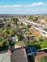 aérien vue de Britanique ville et Résidentiel district de luton. photo