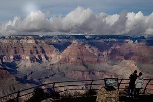 grandiose canyon pluie des nuages photo